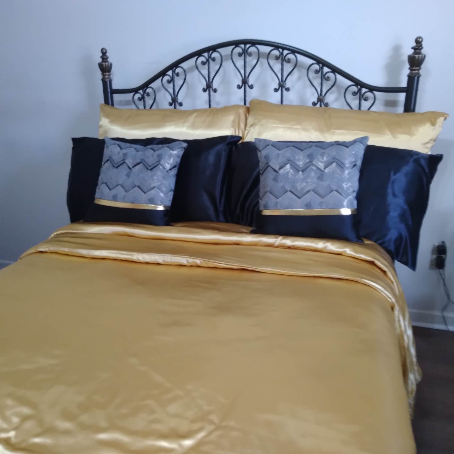 Gold & Black Satin 7-pcs.